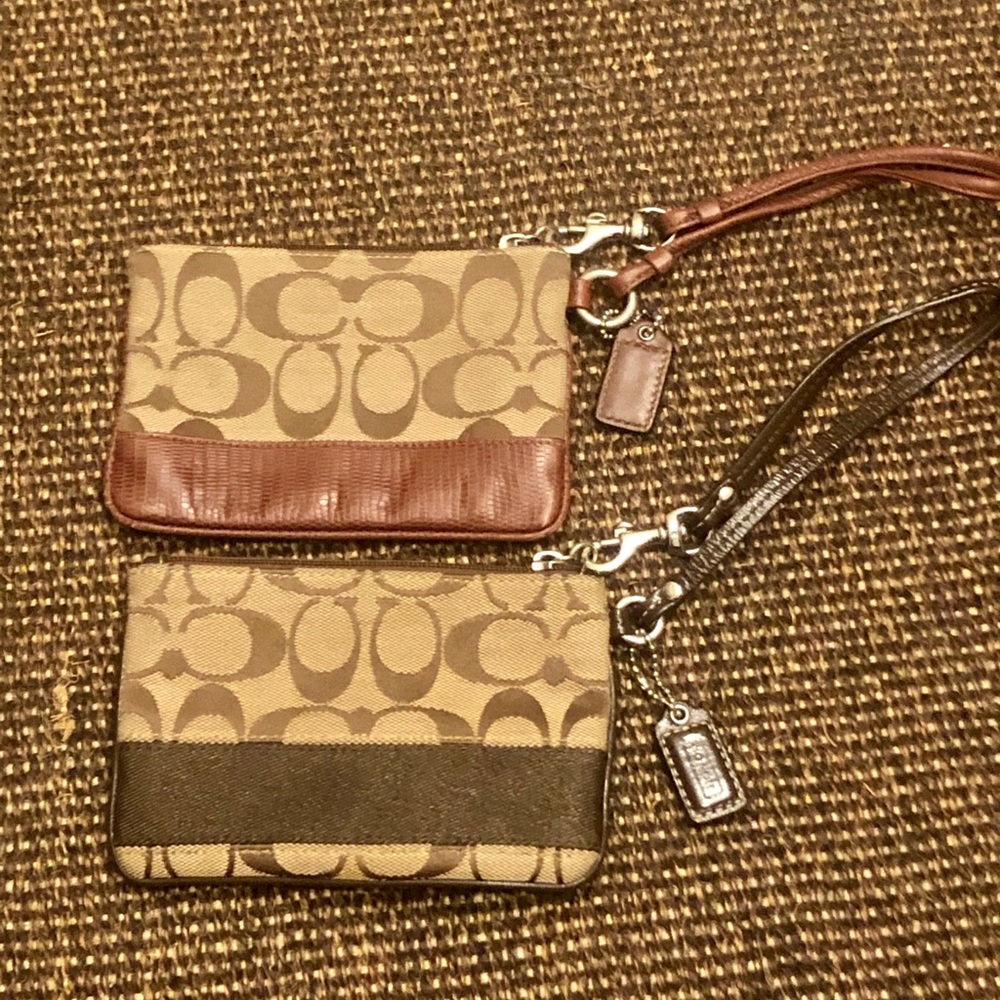 2 classic Coach wristlets - Picture 4 of 5